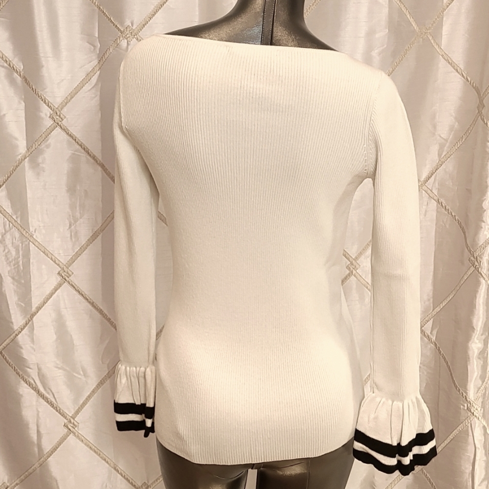 Ralph Lauren signature sweater in off-white with black ruffle sleeve Size M - Picture 5 of 9